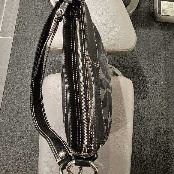 COACH Zoe Signature Black Canvas Hobo Shoulder Bag with Black Leather Trim - Picture 8 of 16